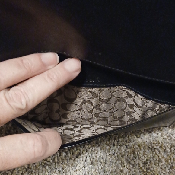 Coach Black Leather Checkbook Holder with Signature Pattern - Picture 5 of 8